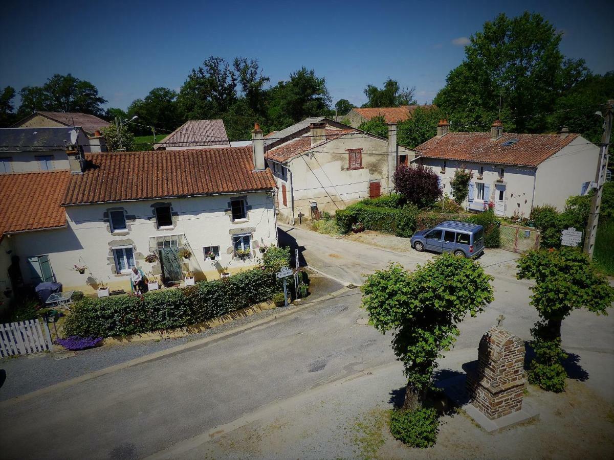 L'Ancien Presbytere Chambres D'Hote Ou Gite Le Dorat Εξωτερικό φωτογραφία